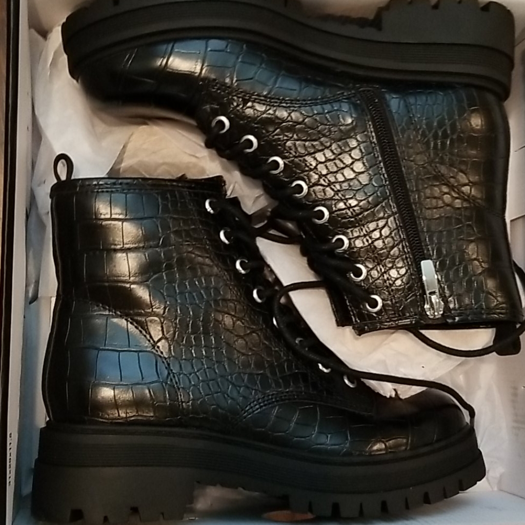 Combat Boots Read Sizing